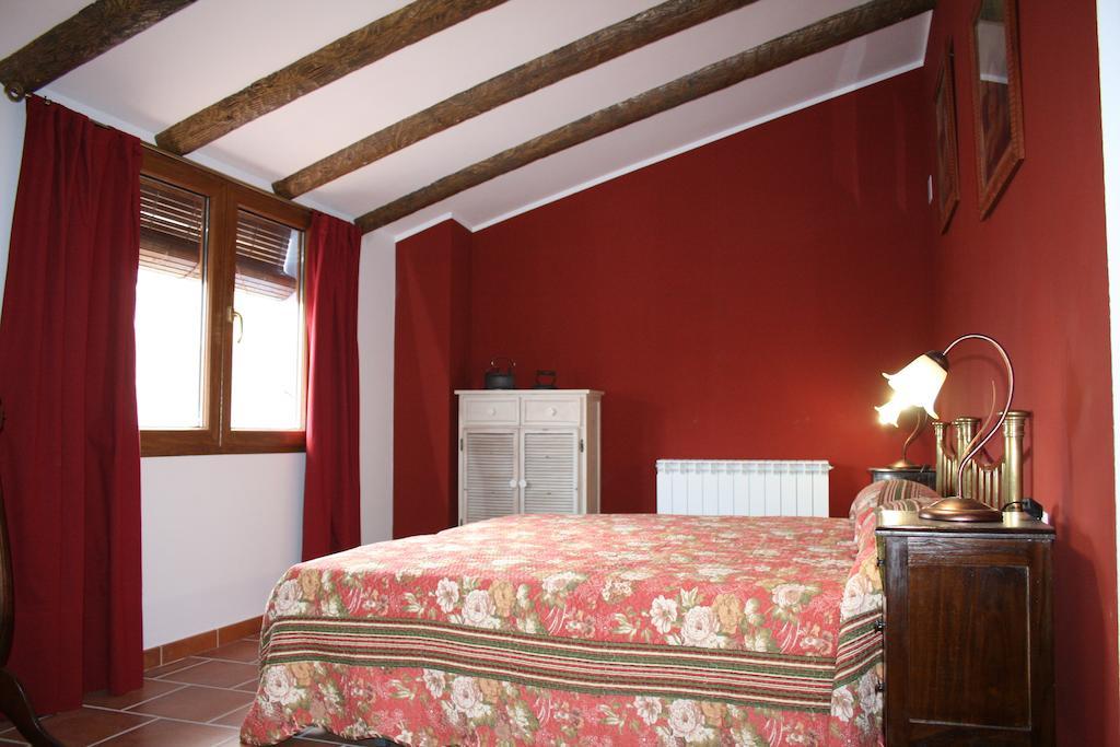 Villa La Casa del Azafrán Villanueva del Rebollar de la Sierra Habitación foto