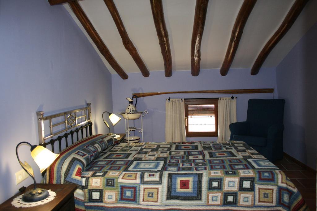 Villa La Casa del Azafrán Villanueva del Rebollar de la Sierra Habitación foto